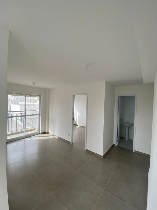 Apartamento para venda possui 42 m² com 2 quartos e 1 vaga em Capão Raso