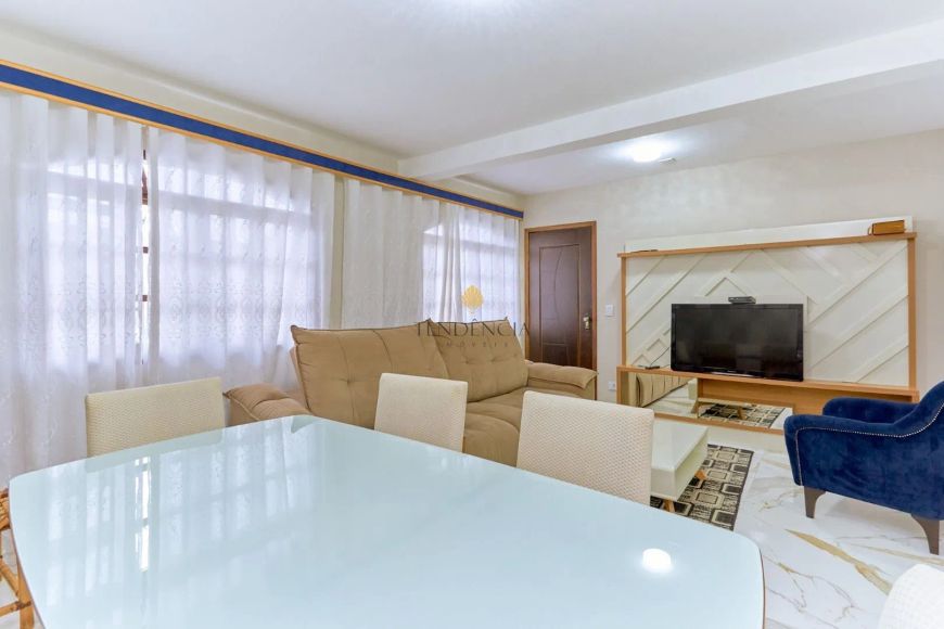 Sobrado com 4 quartos à venda, 162 m por R 650.000 - Xaxim - Curitiba PR