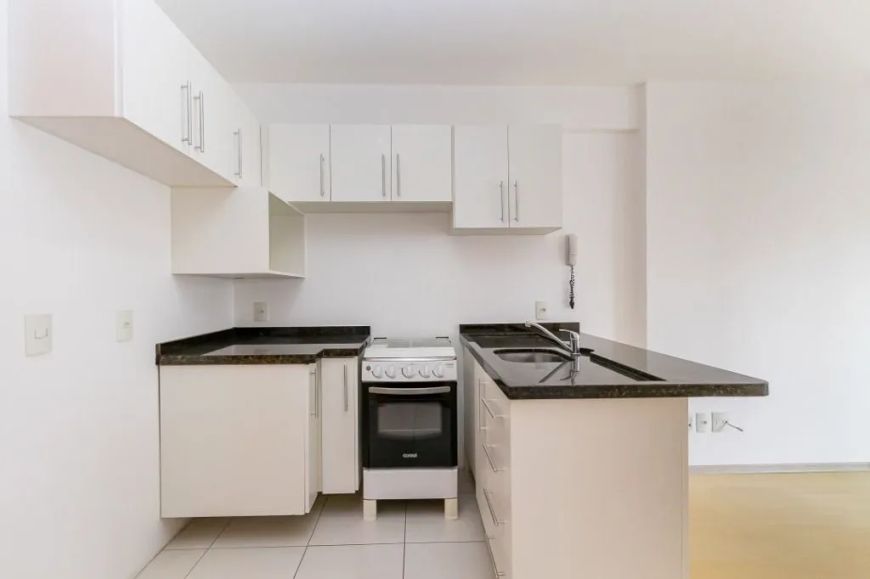 Apartamento 1 dormitório alugar, 48 m² por R$ 2.200 + taxas Centro - Curitiba