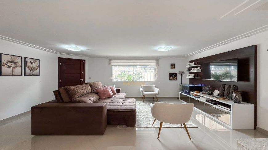 SOBRADO DUPLEX INTERNO COM 3 QUARTOS E SALA PARA DOIS AMBIENTES Sobrado duplex interno com 3 quartos