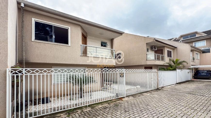 SOBRADO DUPLEX INTERNO COM 3 QUARTOS E SALA PARA DOIS AMBIENTES Sobrado duplex interno com 3 quartos
