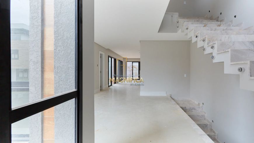 Casa no condomínio Boulevard Previllege com 323,00m² de área construída;