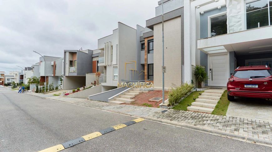 Casa no condomínio Boulevard Previllege com 323,00m² de área construída;