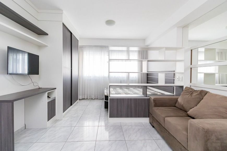 Apartamento com 1 dormitório para alugar, 30 m² por R$ 2.300/mês - Centro - Curitiba/PR
