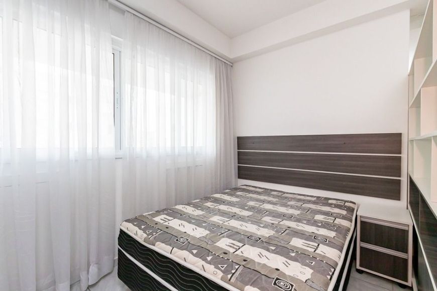 Apartamento com 1 dormitório para alugar, 30 m² por R$ 2.300/mês - Centro - Curitiba/PR