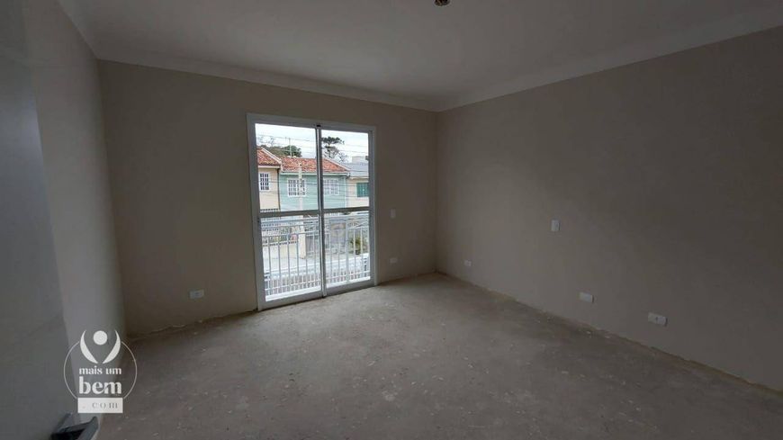 Sobrado com 141 m², terraço privativo, 3 quartos sendo 1 suíte à venda por R$ 799.000 - Uberaba - Cu