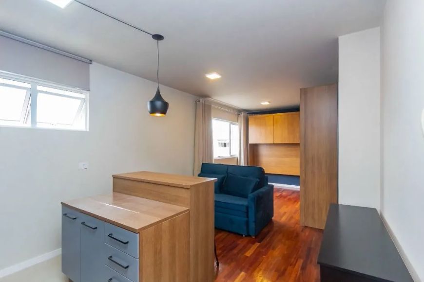 Studio com 1 dormitório para alugar, 31 m² por R$ 2.934,85/mês - São Francisco - Curitiba/PR