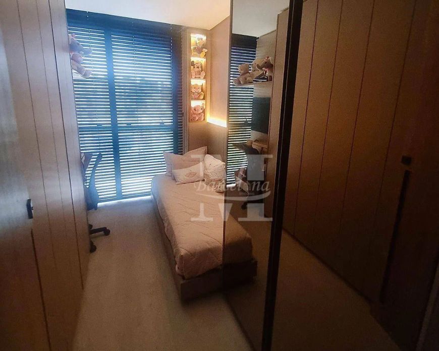 APARTAMENTO ALTO PADRÃO NO EDIFÍCIO HEDGE, BATEL, SEMI-MOBILIADO, ANDAR ALTO, 2 VAGAS. CONDOMÍNIO CL