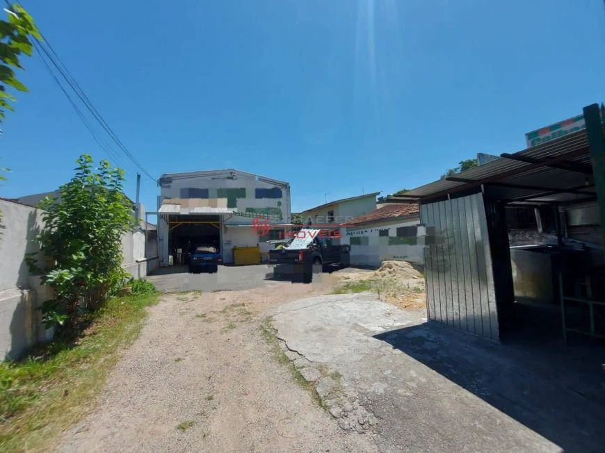 Excelente Barracão bairro Xaxim - Venda