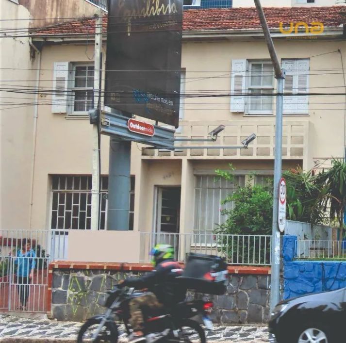 Sobrado Comercial à Venda com Ótima Localização e 190m² úteis no Bairro Alto da Glória - Curitiba/PR
