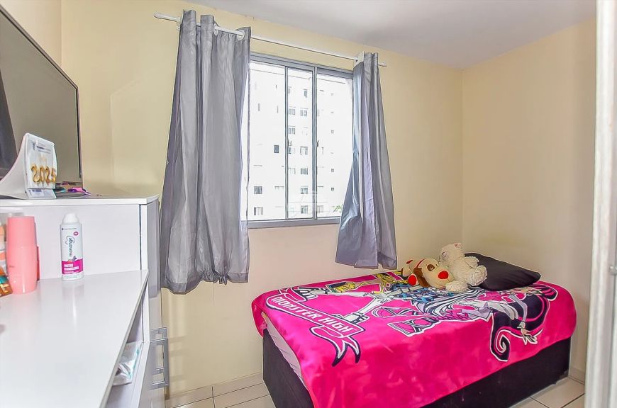 Imóvel para venda possui 45 metros quadrados com 2 quartos em Xaxim - Curitiba - PR