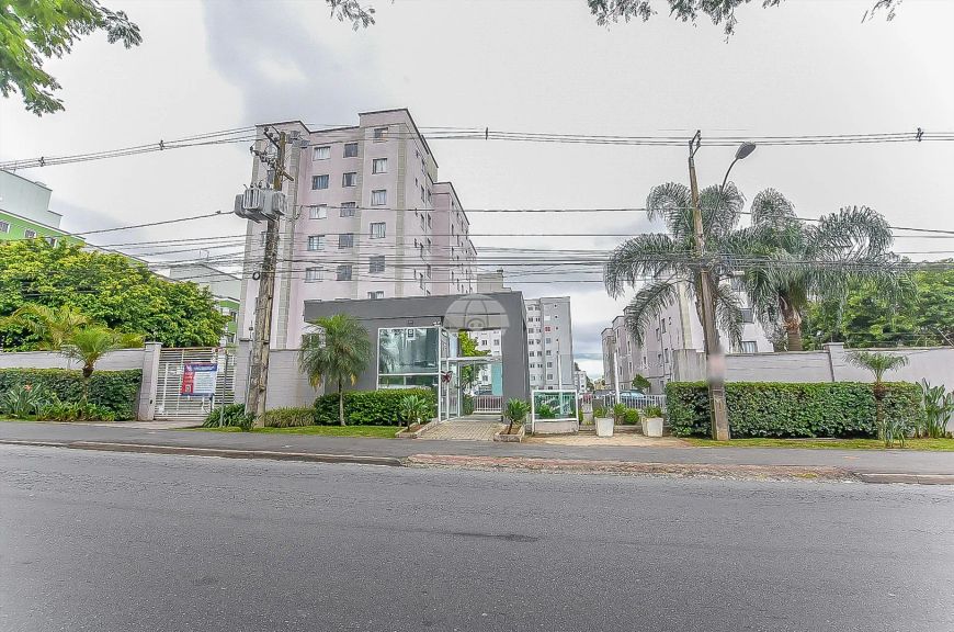 Imóvel para venda possui 45 metros quadrados com 2 quartos em Xaxim - Curitiba - PR