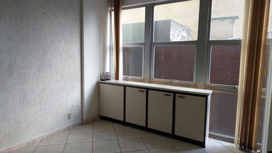 Sala à venda por R$ 220.000,00 - Centro - Curitiba/PR