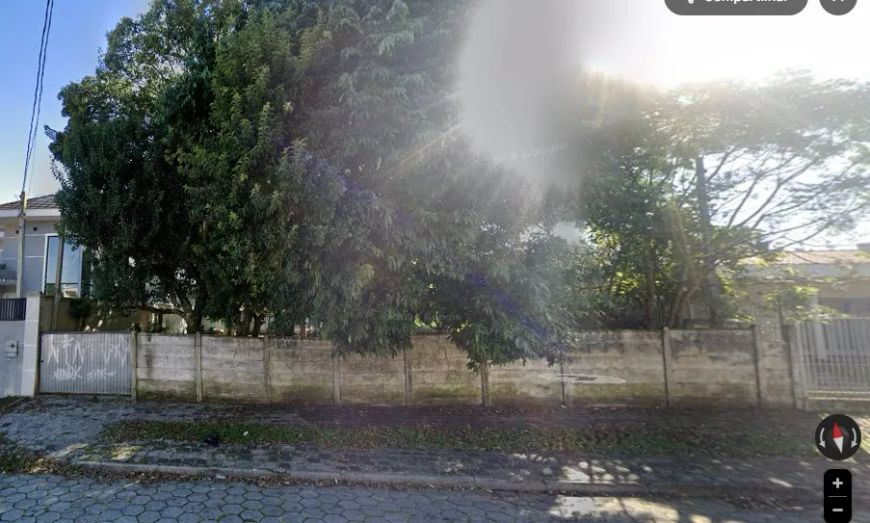 Terreno à venda no bairro Jardim Botânico com 616m2