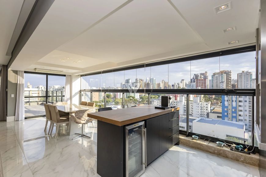 Ed. Wizz Iguaçu - Cobertura 308m² priv - 4 dormitórios sendo 2 suítes - 4 vagas privativas - depósit