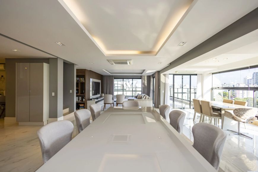 Ed. Wizz Iguaçu - Cobertura 308m² priv - 4 dormitórios sendo 2 suítes - 4 vagas privativas - depósit