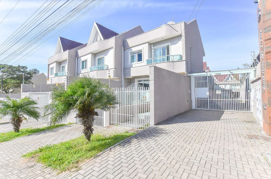 Sobrado Aconchegante no Pilarzinho, 241.43 m²
