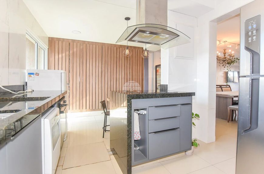 Sobrado Aconchegante no Pilarzinho, 241.43 m²