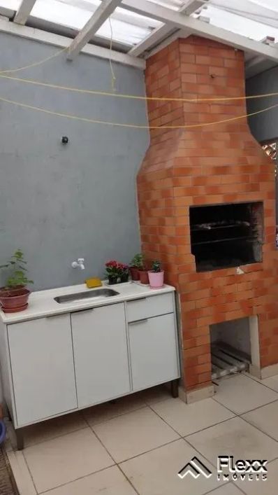 Sobrado com 3 dormitórios à venda, 130 m² por R$ 540.000,00 - Xaxim - Curitiba/PR