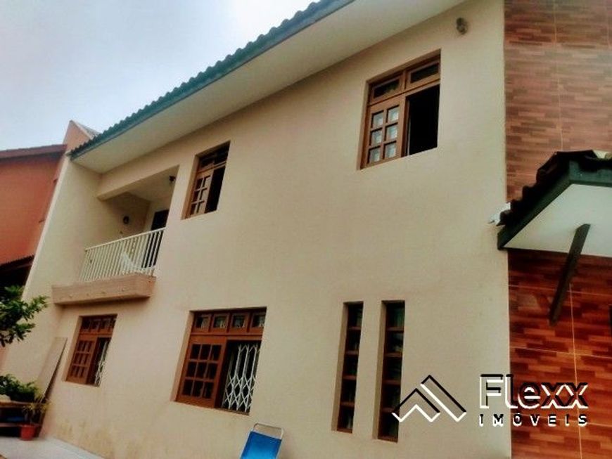 Sobrado com 4 dormitórios à venda, 270 m² por R$ 1.050.000,00 - Xaxim - Curitiba/PR