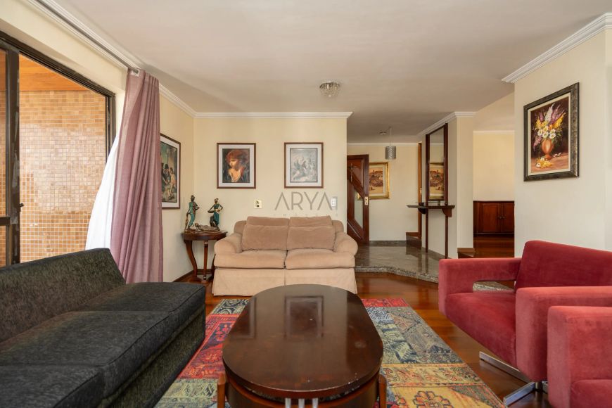 Apartamento à venda no Ahú ARYA 1