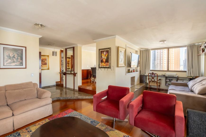 Apartamento à venda no Ahú ARYA 1