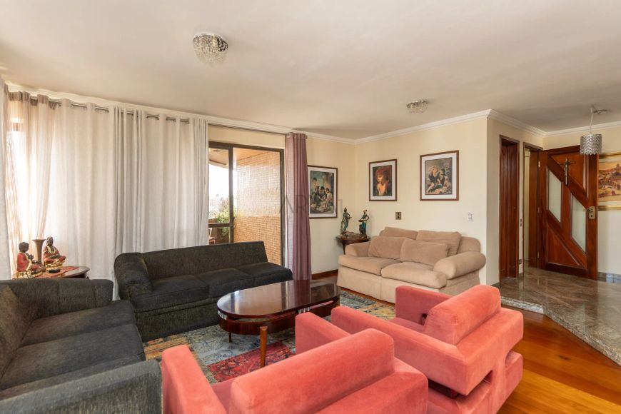 Apartamento à venda no Ahú ARYA 1
