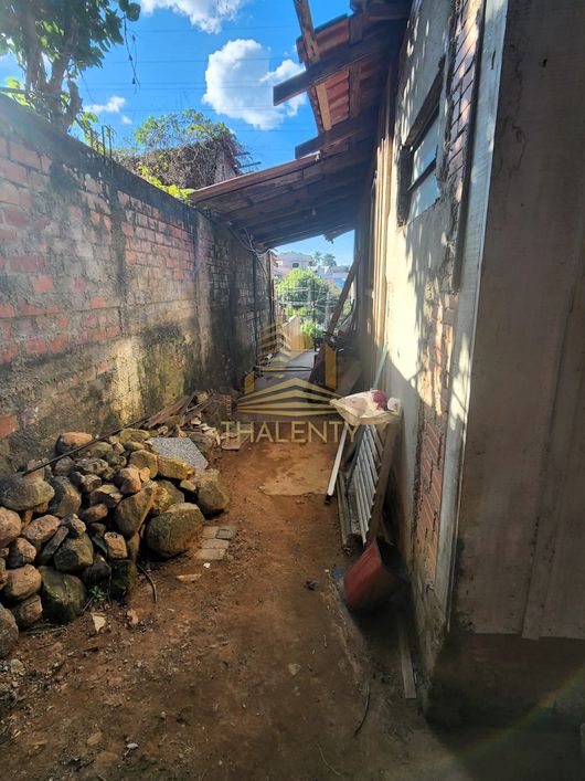 Terreno localizado no bairro Abranches, próximo da Rodovia dos Minérios, poucos minutos do Parque Sã