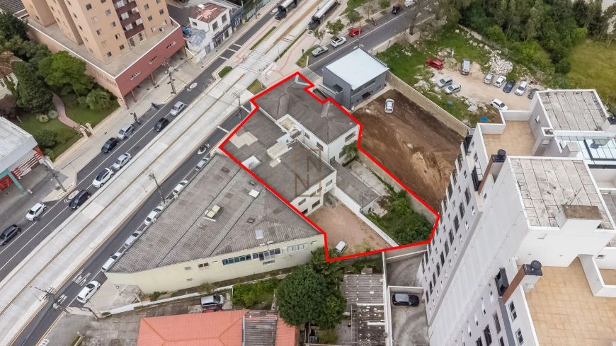 Oportunidade Única: Dois Terrenos com Incentivo de Zoneamento!