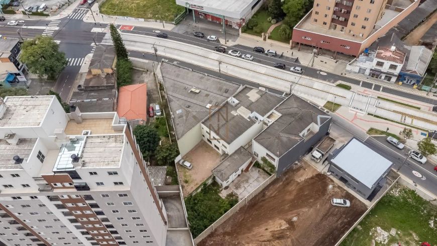 Oportunidade Única: Dois Terrenos com Incentivo de Zoneamento!