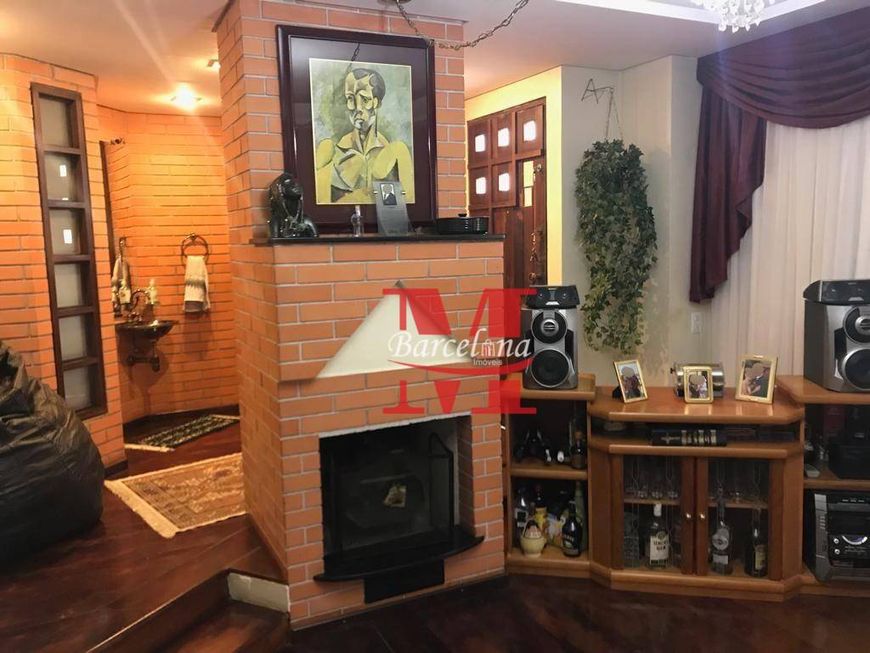 CASA TÉRREA, SEMINÁRIO/LOS ANGELES. ESTILO GERMÂNICA, LINDA! COM ARMÁRIOS.
