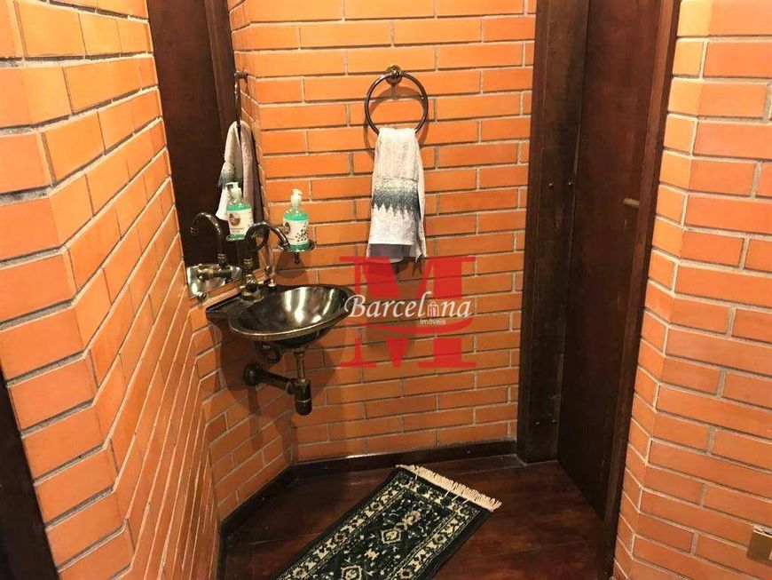 CASA TÉRREA, SEMINÁRIO/LOS ANGELES. ESTILO GERMÂNICA, LINDA! COM ARMÁRIOS.