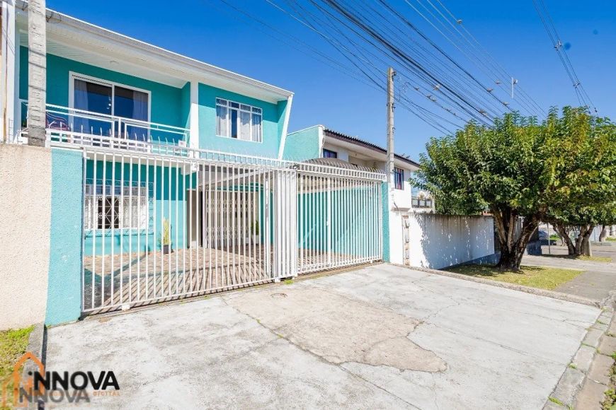 Sobrado com 3 quartos à venda por R$ 649000.00, 156.84 m2 - FAZENDINHA - CURITIBA/PR