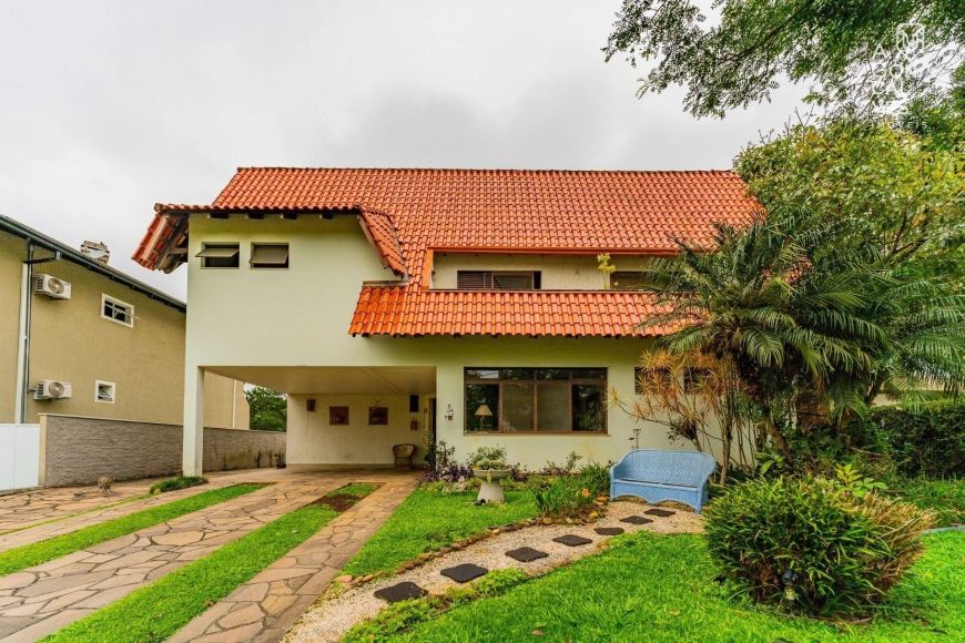 Casa em Condomínio, 04 Quartos, Quintal, Santa Felicidade, Curitiba.