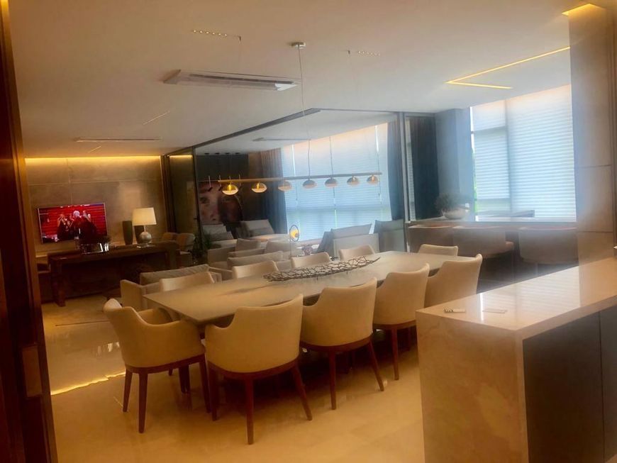 Apartamento para venda tem 288 metros quadrados com 4 quartos em Ecoville - Curitiba - PR