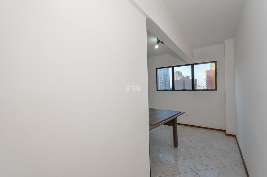 Sala comercial para venda no Bairro Centro - Curitiba - PR