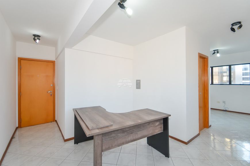 Sala comercial para venda no Bairro Centro - Curitiba - PR