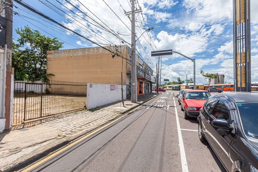 TERRENO COM 450 M2. TESTADA 12 METROS DE FRENTE PARA AVENIDA REPÚBLICA ARGENTINA.ZONEAMENTO ESTRUTUR