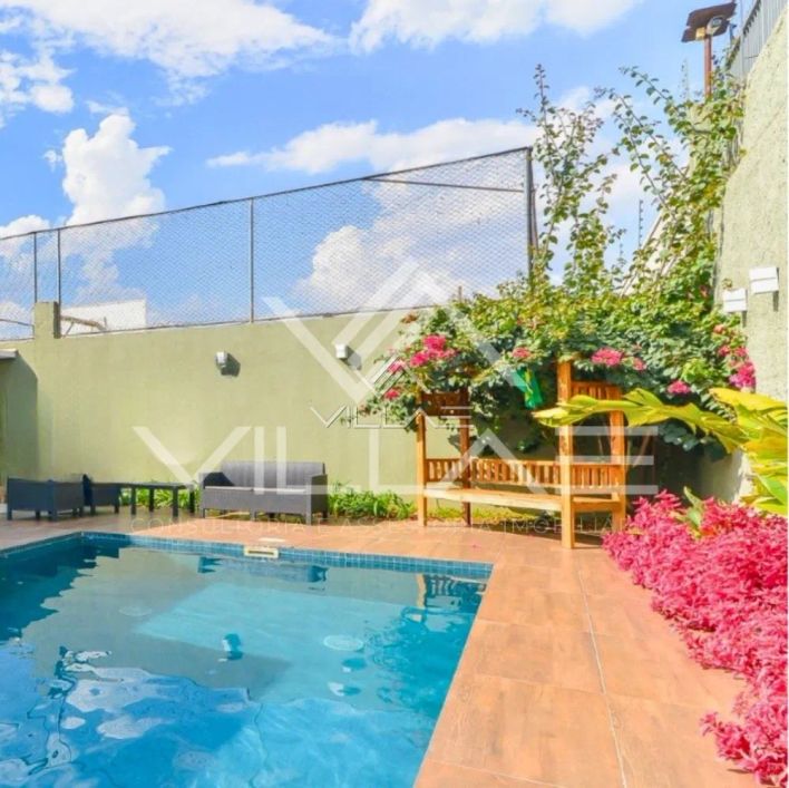 Casa térrea 4 quartos com piscina em condomínio fechado