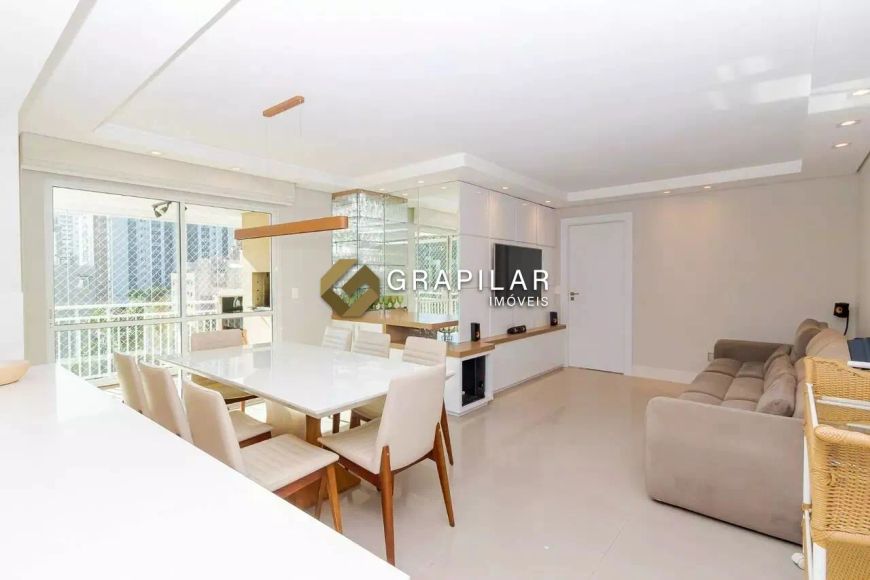 Apartamento maravilhoso com porteira fechada, localizado no bairro Bigorrilho