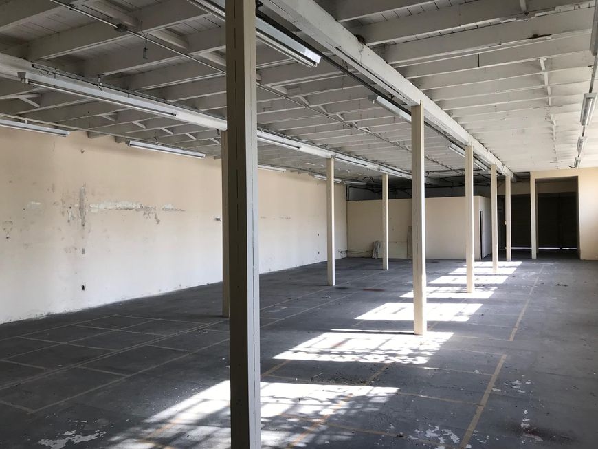 Comercial/Industrial de 750 metros quadrados no bairro Parolin