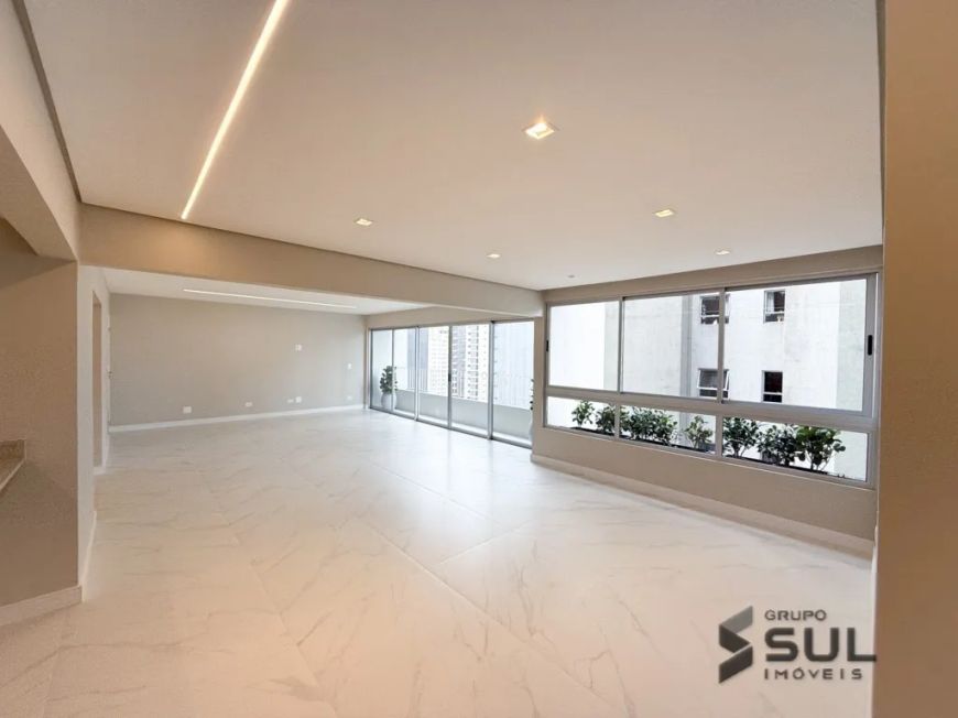 APTO BATEL 3 QUARTOS (2 SUITES) 2 VAGAS DE GARAGEM