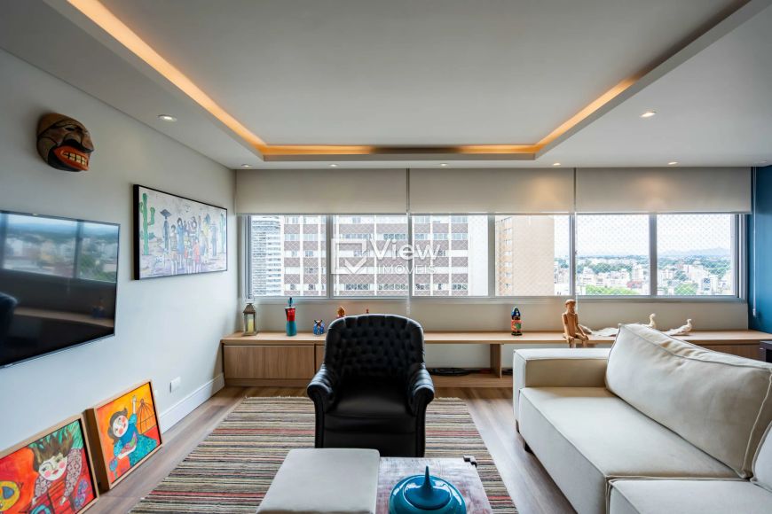 Apartamento no Alto da Glória, em andar alto com vista diferenciada