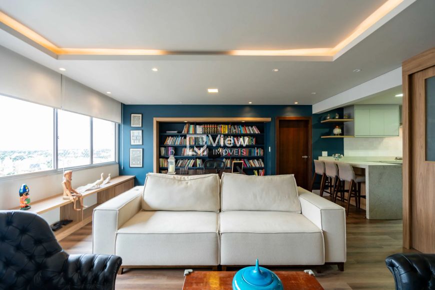 Apartamento no Alto da Glória, em andar alto com vista diferenciada