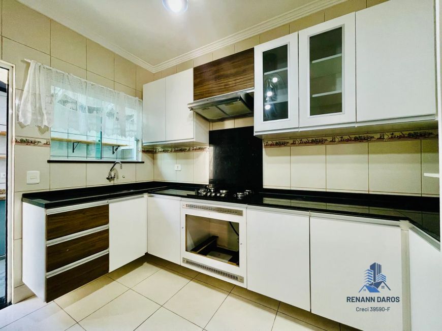 VENDE-SE LINDO SOBRADO SEME MOBILIADO COM ÁTICO E 3 DORMITÓRIOS E UM SUITE NO BAIRRO NOVO MUNDO, CUR