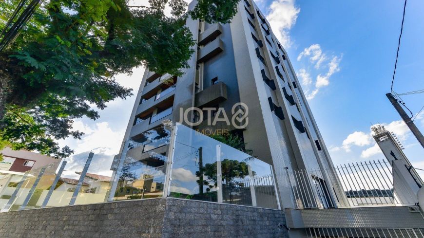 APARTAMENTO 4 QUARTOS EXCELENTE NO ALTO DA GLÓRIA Apartamento no Alto da Glória, 4 quartos e 3 vagas