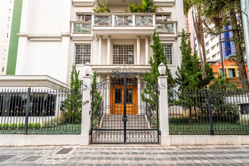 Apartamento elegante à venda no Batel