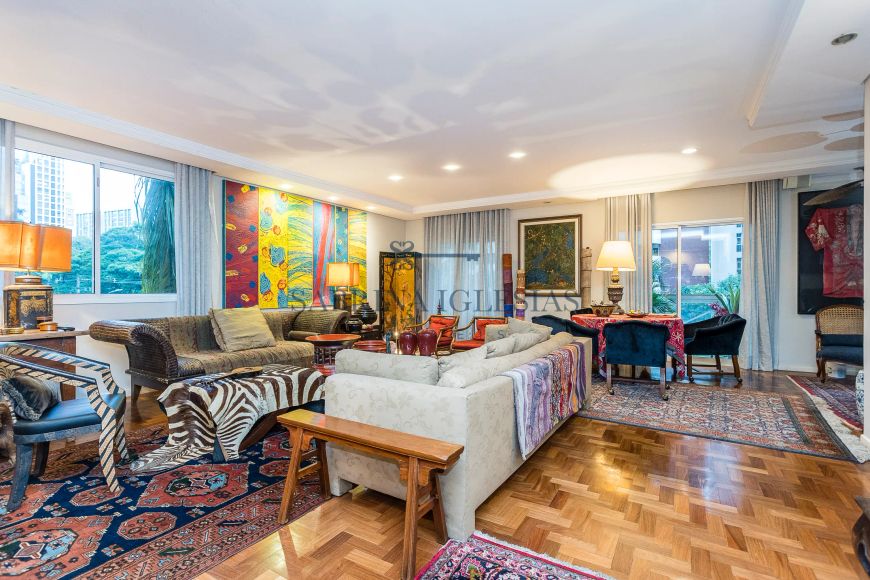 Apartamento elegante à venda no Batel