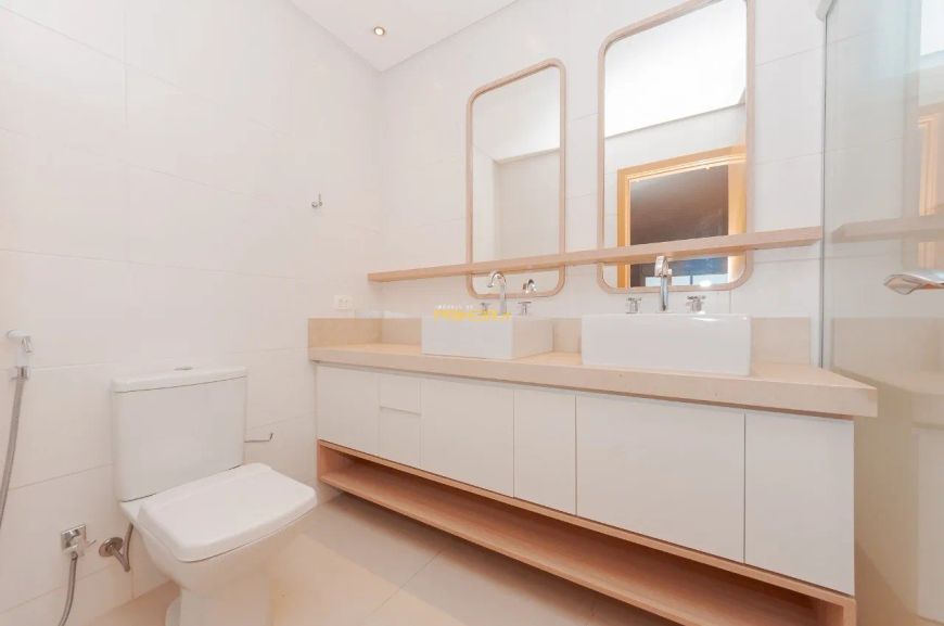 Apartamento / Edificio Albert Ville 3 suítes Semi mobiliado no Mossunguê 142m²