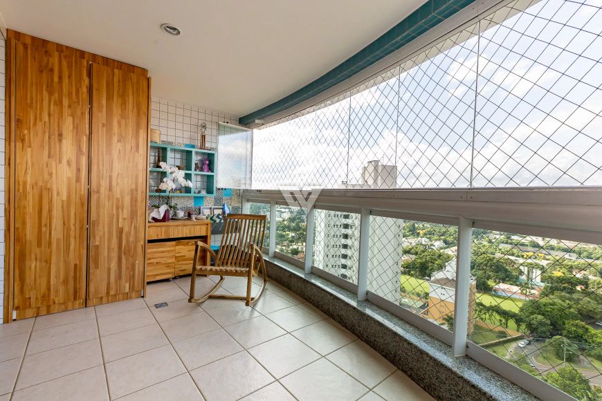 Apartamento Ecoville, Cond. Clube Le Corbusier, 222m, 4 qtos, 3 suites, 3 vagas, sacada, vista livre